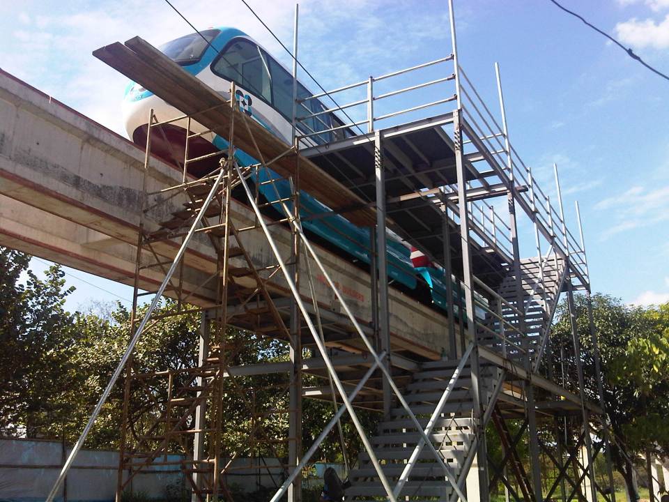 IMG05182-20121213-1036