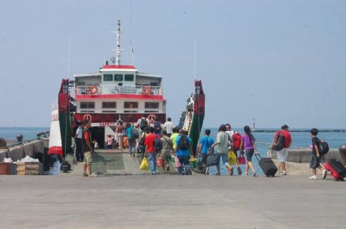 Ferry to Marinduque1